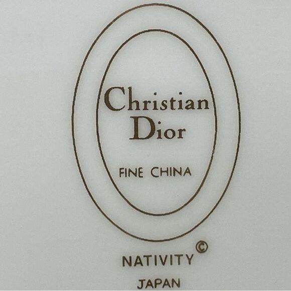 NWT CHRISTIAN DIOR Nativity Scene Trinket Box Holy Family Holiday Christmas - Picture 7 of 13